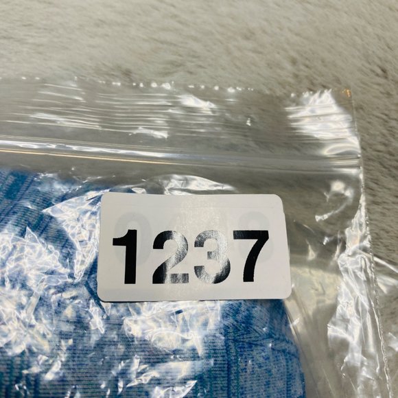 Brooks Rebound Racer Sports Bra Blue Space Dye Aztec Pattern Workout Gym 32B - Picture 9 of 10